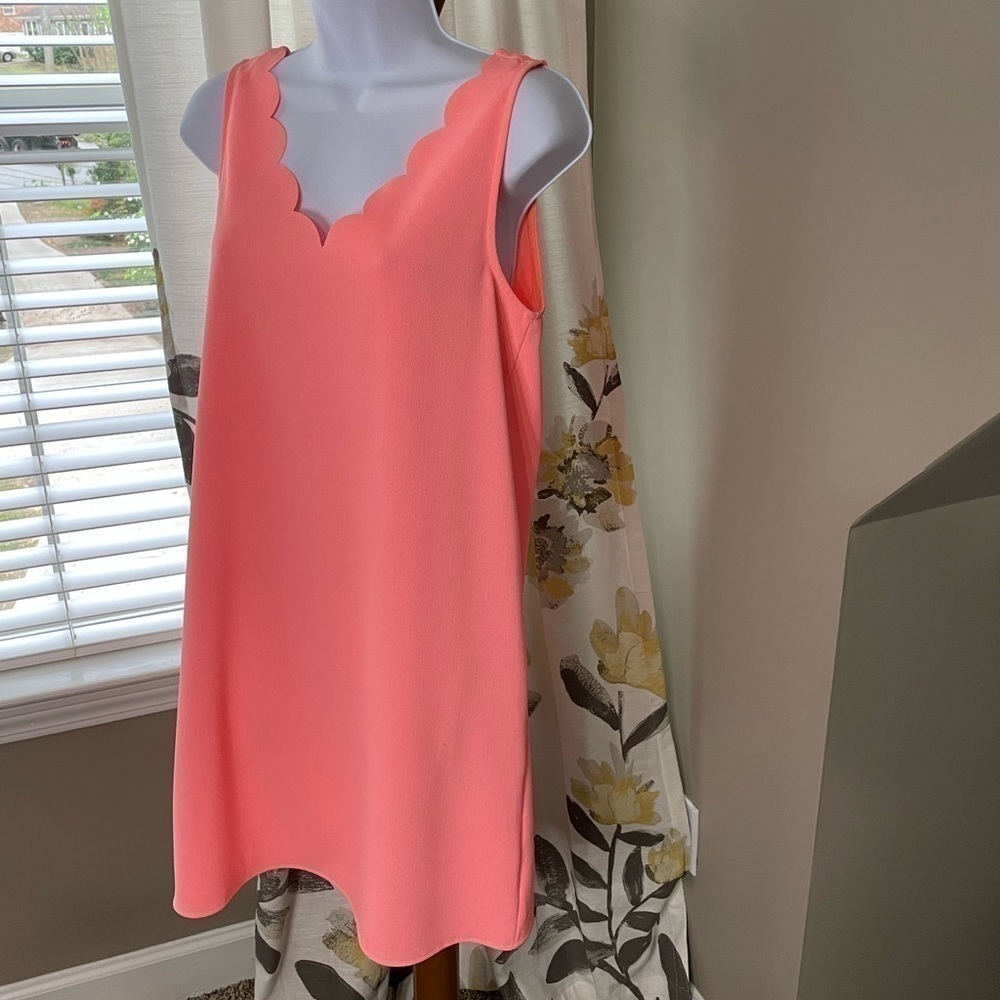 Everly Neon Coral Scallop-neck Shift Dress Size Small - Picture 2 of 4